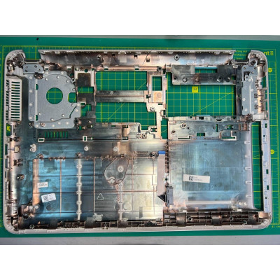 Нижня частина корпусу для ноутбука HP Probook 450 G4 EAX83005A1S Б/У Нижня частина корпусу для ноутбука HP Probook 450 G4 EAX83005A1S Б/У