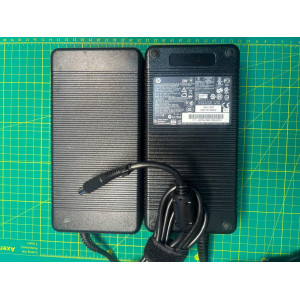 Оригінальний блок живлення для ноутбука HP 19.5V 11.8A 230W (7.4*5.0 із центральним піном) Б/В Оригінальний блок живлення для ноутбука HP 19.5V 11.8A 230W (7.4*5.0 із центральним піном) Б/В