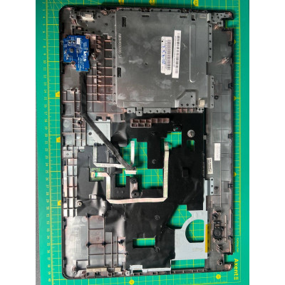 Корпус C (топкейс, середня частина) для Lenovo ThinkPad E530, E535, E530C з дефектом (зламані 2 кріплення) (б/в) Корпус C (топкейс, середня частина) для Lenovo ThinkPad E530, E535, E530C з дефектом (зламані 2 кріплення) (б/в)