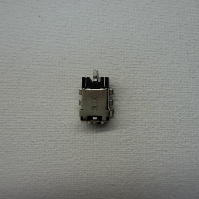Роз'єм гніздо живлення для ноутбука Asus A411 K410 S410 UX330 UX331 UX430 X411 series (4.0*1.35mm) Роз'єм гніздо живлення для ноутбука Asus A411 K410 S410 UX330 UX331 UX430 X411 series (4.0*1.35mm)
