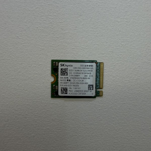 Наклпичувач SSD SK Hynix NVMe 256gb (HFM256GDGTNI), б/в Наклпичувач SSD SK Hynix NVMe 256gb (HFM256GDGTNI), б/в